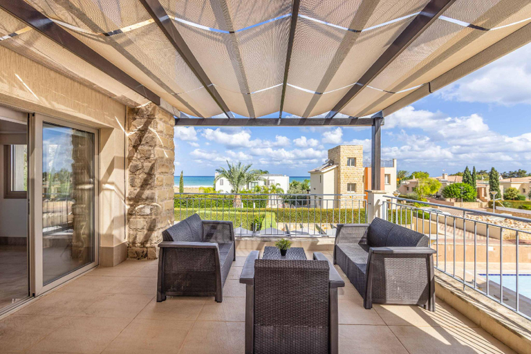 Others 5, Villa Prosperity