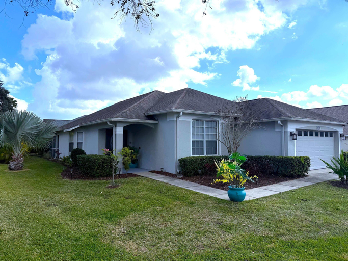 Exterior 4, Beautifully Remodeled Pool Home in Southern Dunes, Polk