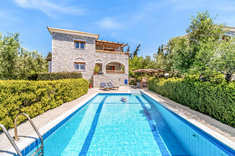 Others 4, Villa Epavlis, Peloponnese