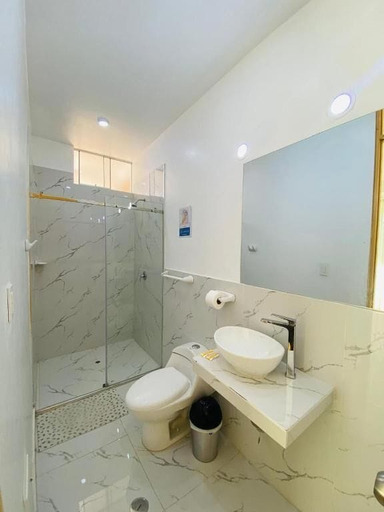 Bathroom 3, HURIN PERÚ, Ica