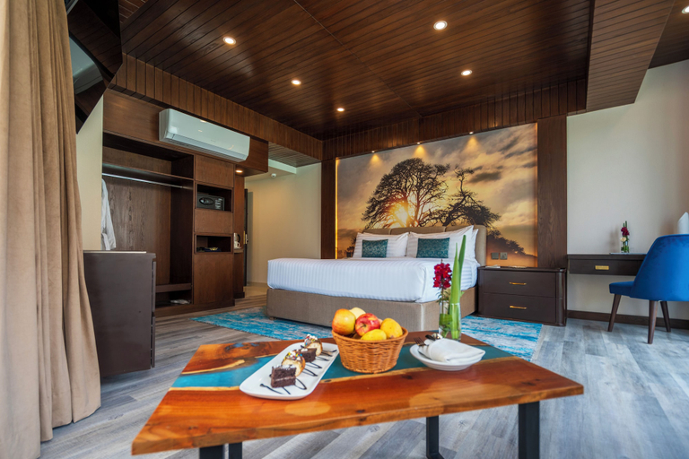 Room 2, Pearl Continental Attabad Lake, Northern Areas