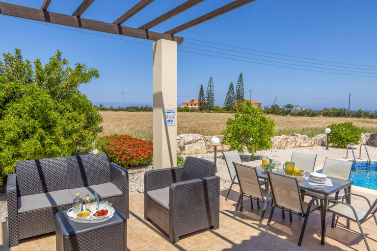 Food & Drinks, Villa Pomelo