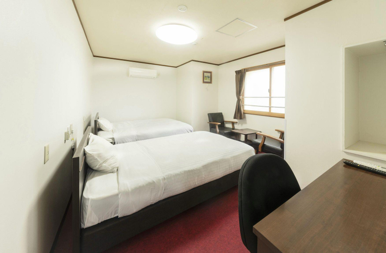Bedroom 2, Business Kaneko Hotel, Sasebo