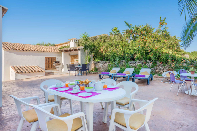 Others 2, Villa Muralla, Baleares