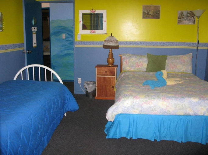 Room 2, Atlantis Backpackers, Marlborough