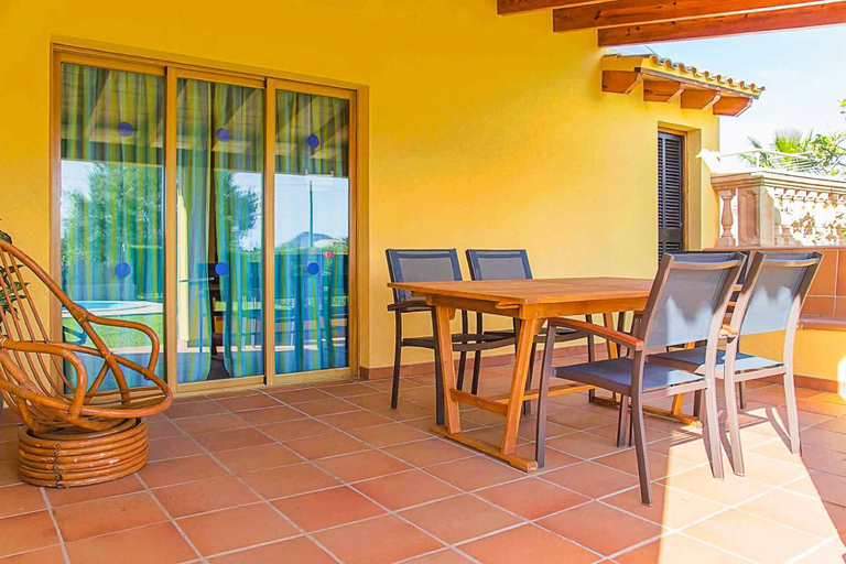 Others 4, Villa Vilar, Baleares