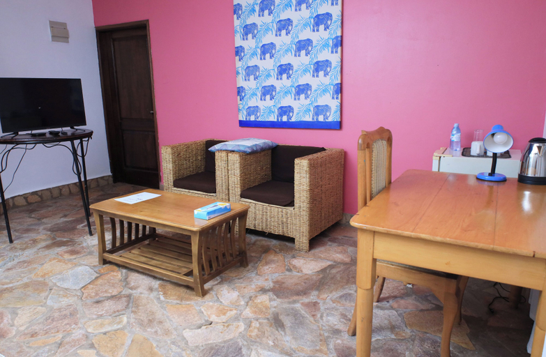 Living area, Caffè Roma l'Originale - Boutique Lodge, Kampala