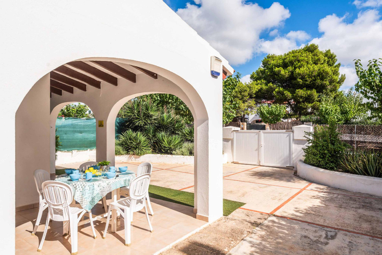 Others 3, Villa Tia Dora, Baleares