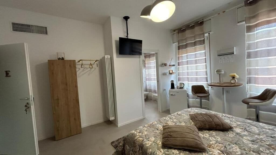 Bedroom 4, COMFORT ACCOMMODATION SUITE≤ CAMERE, Bergamo