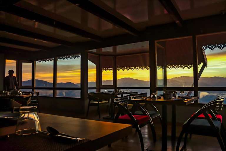 Food & Drinks 4, Sumitel Vista 800m from Mall Road, Darjiling