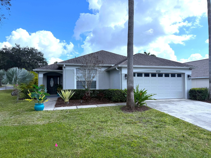 Exterior 3, Beautifully Remodeled Pool Home in Southern Dunes, Polk