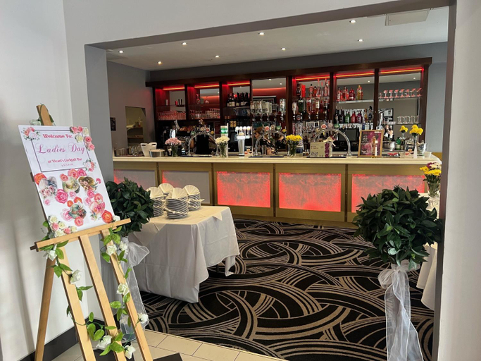 Food & Drinks 1, The Castle Hotel Neath, Neath Port Talbot
