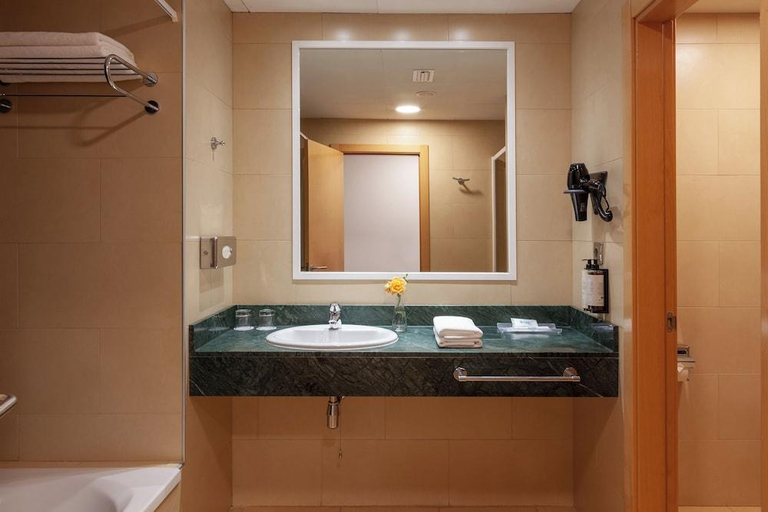 Bathroom 4, Playa Marina Spa Hotel - Luxury, Huelva