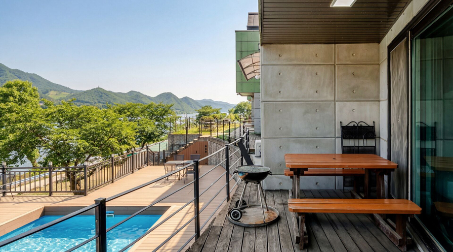 Others 4, Gapyeong Eos Pension, Gapyeong