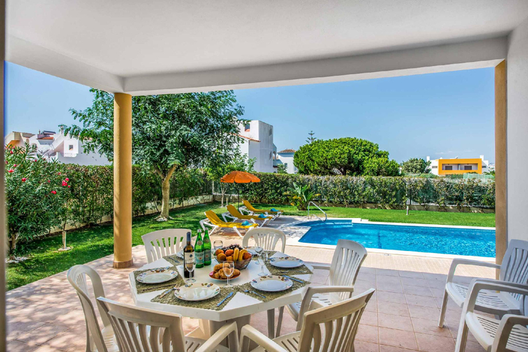 Others 5, Villa Altair, Albufeira