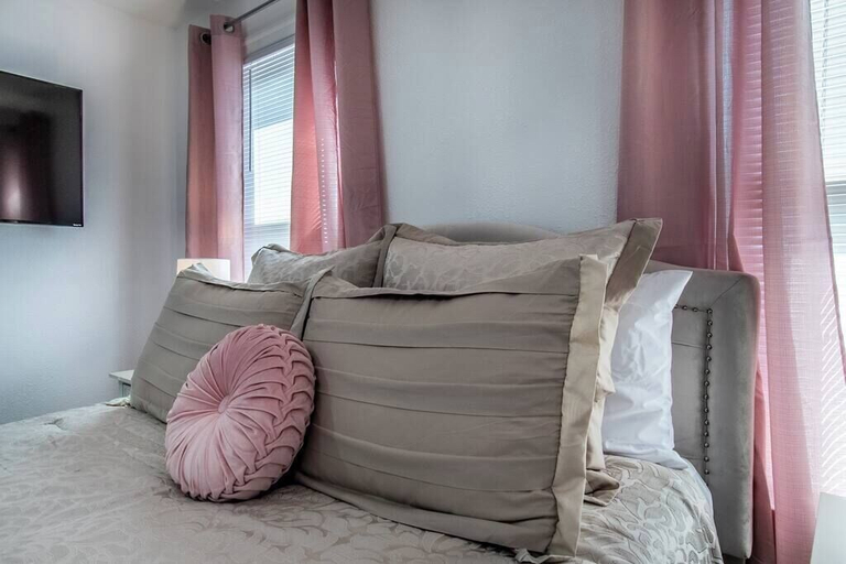 Room 3, Tranquil Terrace - Duplex #2, Nueces