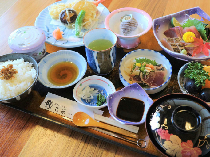 Food & Drinks 4, Bayside Hotel Ryugu, Anan