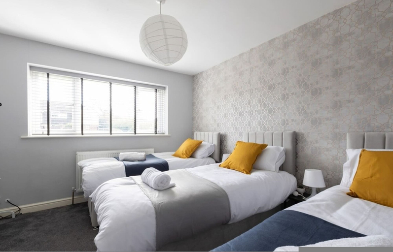Room 3, Grand 5BR Retreat in Beeston Sleeps 12, Leeds
