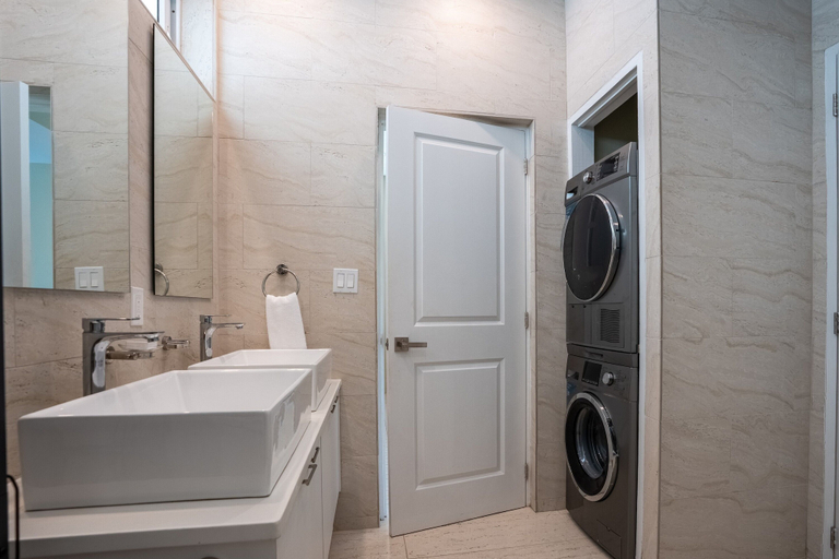 Bathroom 4, Belmont Villas