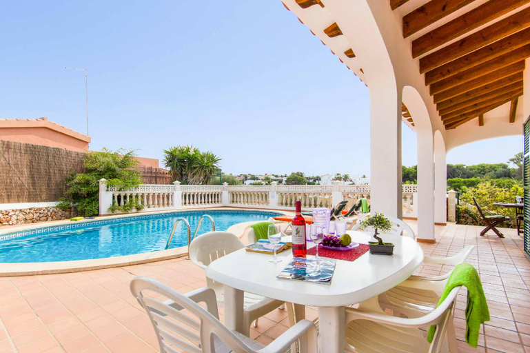 Others 3, Villa Olga, Baleares