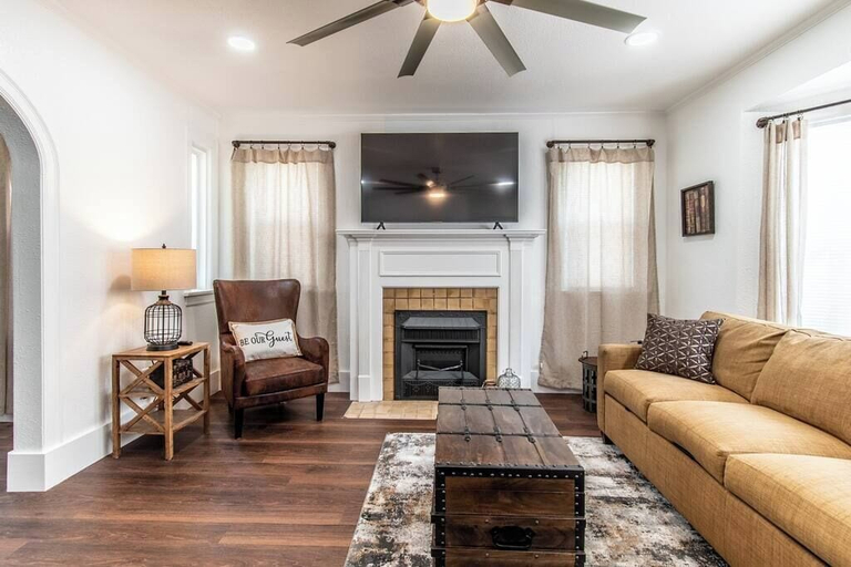Living area 5, Tranquil Terrace - Duplex #1, Nueces