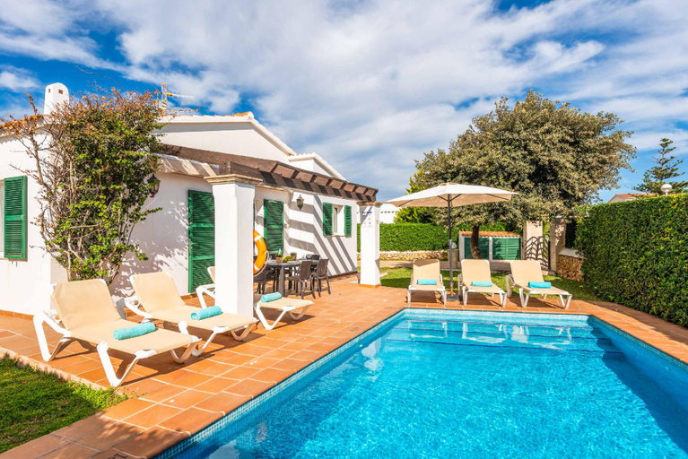 Sport & Beauty 2, Villa Nuria Bosch, Baleares