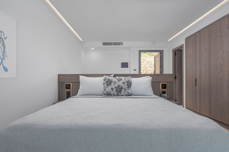 Bedroom 3, Adrina Grand Hotel, Thessaly
