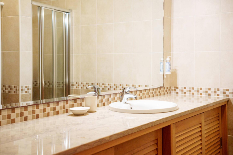Bathroom, Sunset Retreat, Praia del Rey C7, Óbidos