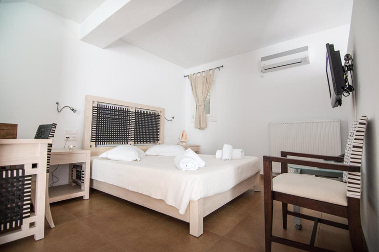 Bedroom 3, Nefeli hotel, Central Greece