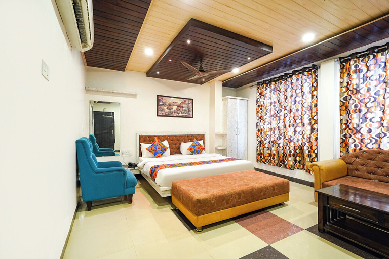 Room 4, FabHotel Prakash & Sons, Hoshangabad Rd, Bhopal
