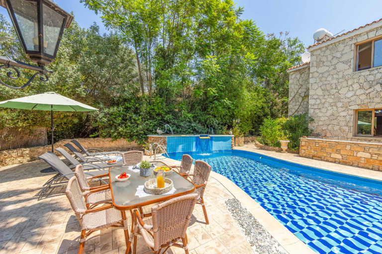 Others 3, Villa Anna Argaka