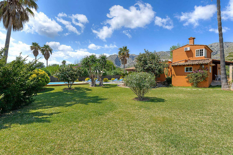 Others 5, Villa Papa Bisquerra, Baleares