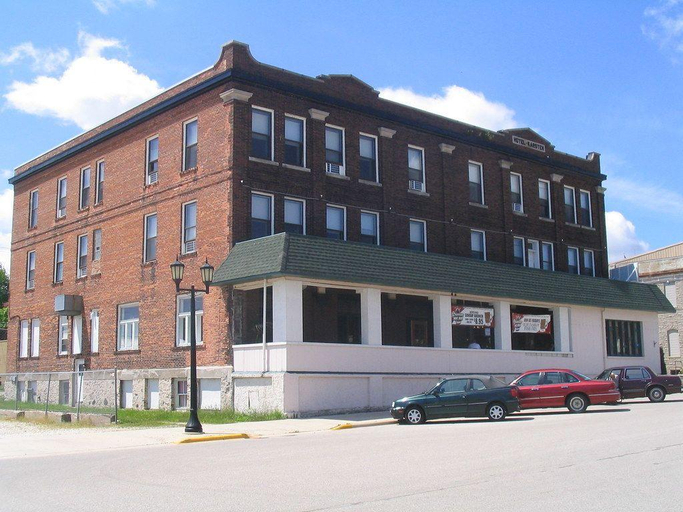 Exterior & Views, Karsten nest hotel, Lake Michigan