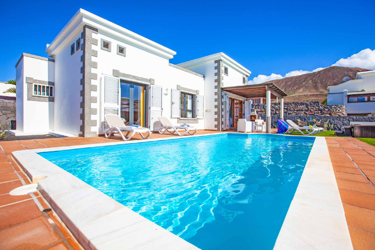 Others 4, Villa Silvana, Las Palmas
