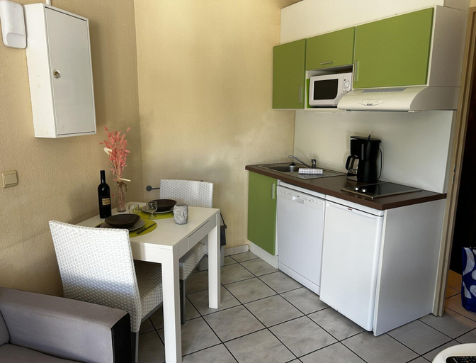 Private kitchen 4, Sunny Duplex Cottage for 4, Pyrénées-Orientales