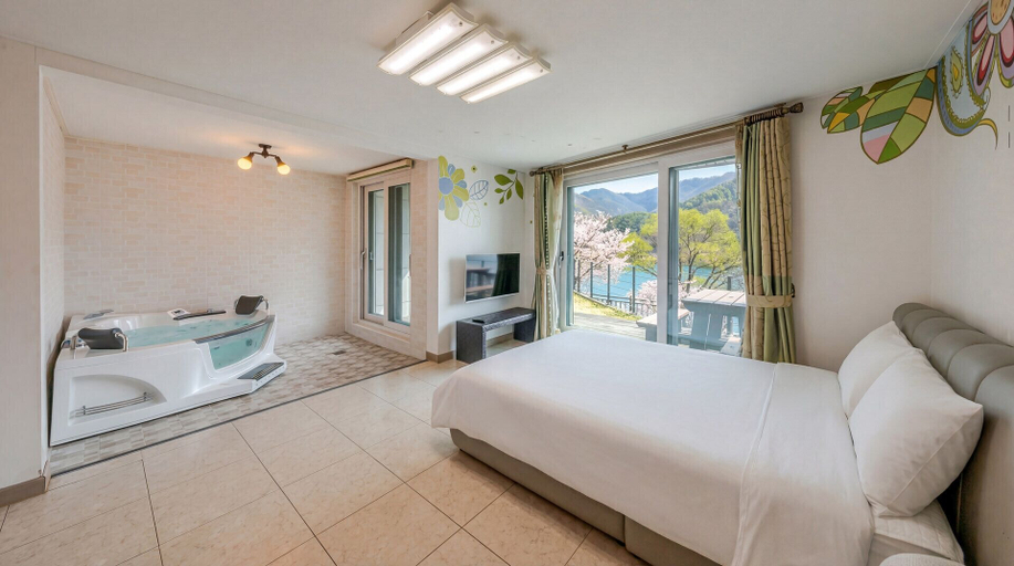 Bedroom 2, Gapyeong Eos Pension, Gapyeong