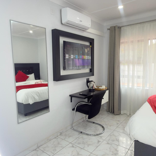 Room 4, Cozy Villa Lodge, Ekurhuleni