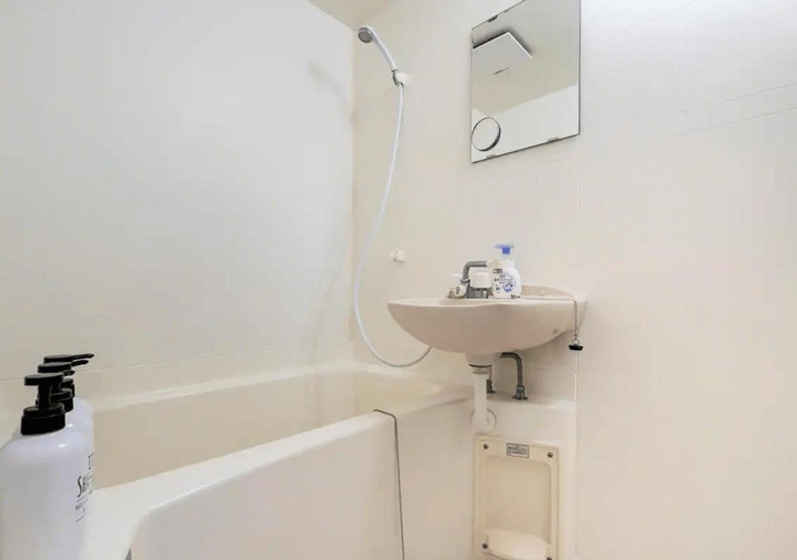 Bathroom 3, Shinjuku Apartments, Shinjuku