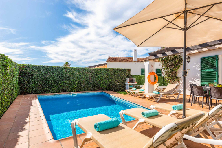 Sport & Beauty 3, Villa Nuria Bosch, Baleares