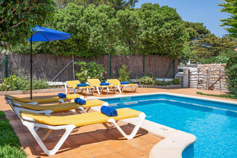 Others 5, Villa Flores Blanes, Baleares