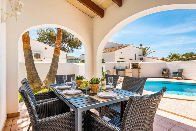 Others 4, Villa Raquel Blanes, Baleares