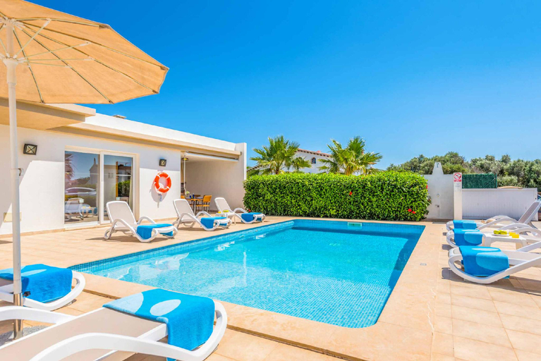 Others 4, Villa Sonia, Baleares