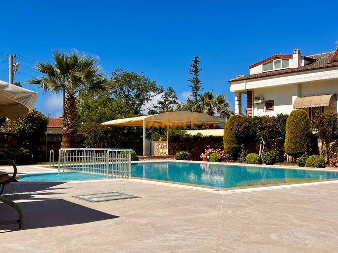 Swimming pool 4, 4 Bedroom Premium Villa n Oludeniz Fethiye, Fethiye