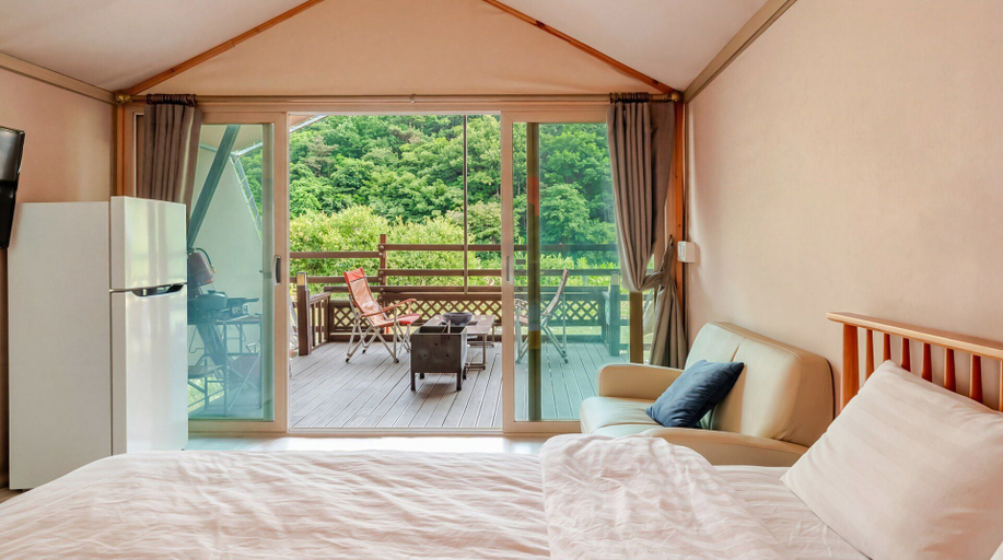 Bedroom 2, Hongcheon Huttopia Glamping, Chuncheon