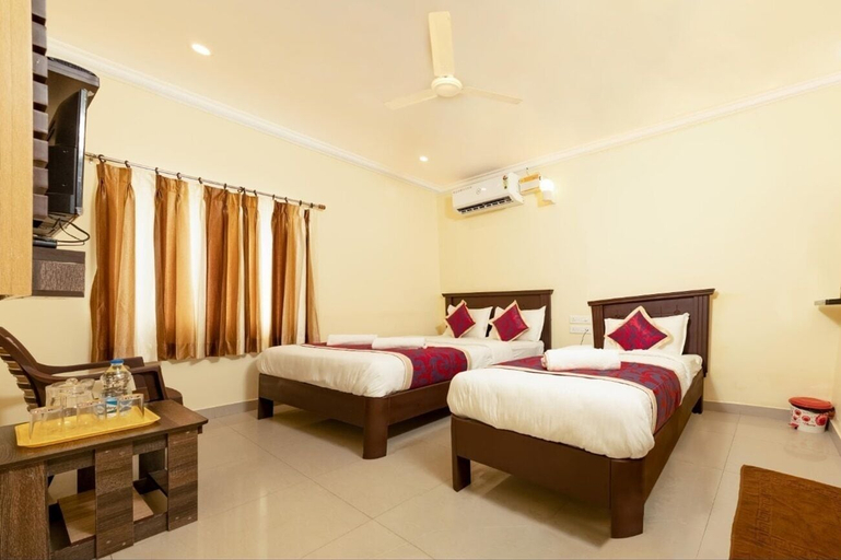 Room 5, Hotel Strawberry Grand, Ramanathapuram