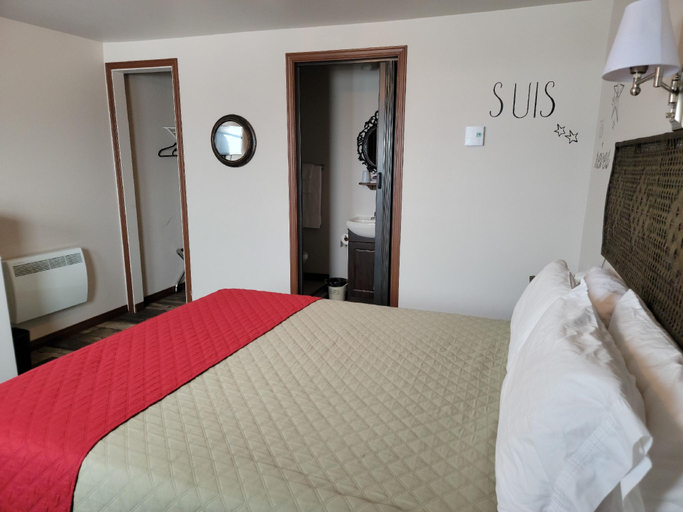 Bedroom 2, Motel Au Bord de l'eau, Rimouski-Neigette