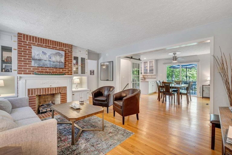 Living area 3, Lakefront Tranquility - Lakefront Home With Views, Private hot Tub/dock, Deck, Free Wifi, Bedford