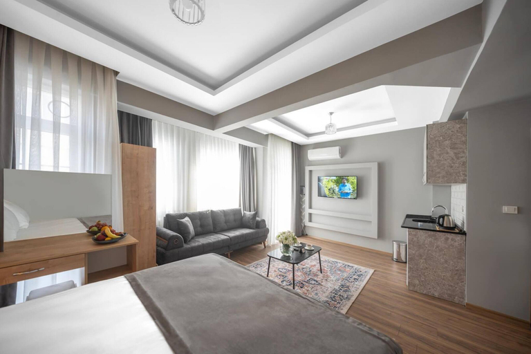 5, Apartment Close to Metro in Taksim, Beyoğlu
