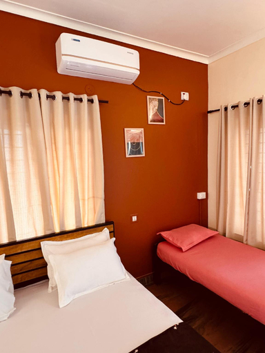Bedroom 2, hello beach view resorts, Thiruvananthapuram