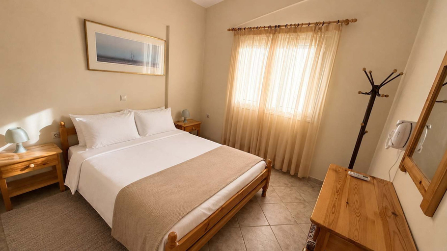 Room 5, Agroktima Ioli Peaceful Pool Retreat in Evia, Central Greece